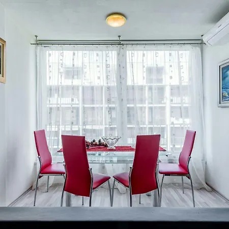 Apartament Tara *